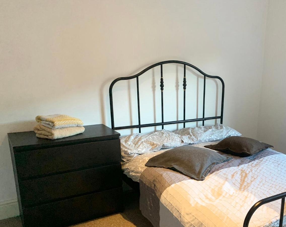 Beautiful Home, 3 Bedroom House Near Alton Towers, Wedgwood Museum, Universities Newcastle-under-Lyme Zewnętrze zdjęcie
