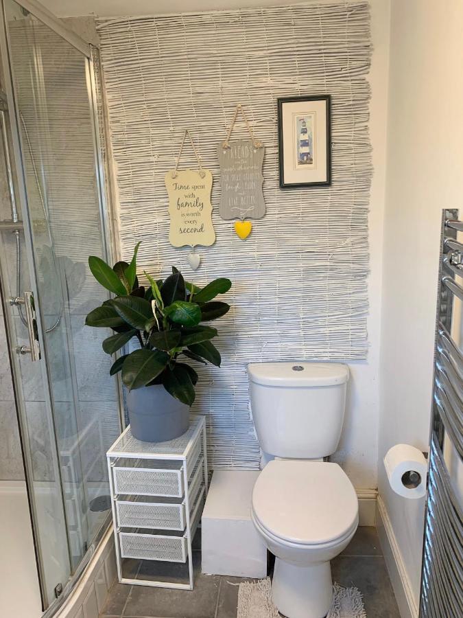 Beautiful Home, 3 Bedroom House Near Alton Towers, Wedgwood Museum, Universities Newcastle-under-Lyme Zewnętrze zdjęcie