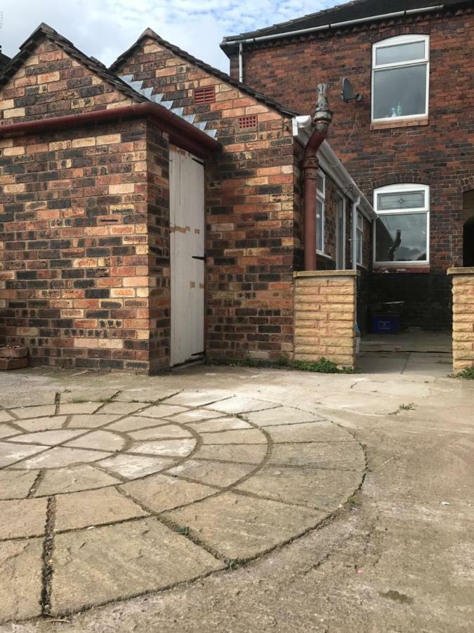 Beautiful Home, 3 Bedroom House Near Alton Towers, Wedgwood Museum, Universities Newcastle-under-Lyme Zewnętrze zdjęcie