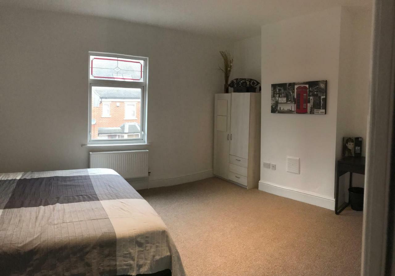 Beautiful Home, 3 Bedroom House Near Alton Towers, Wedgwood Museum, Universities Newcastle-under-Lyme Zewnętrze zdjęcie
