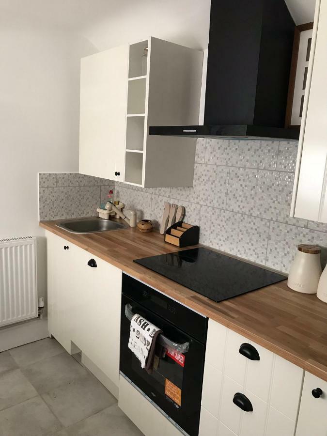 Beautiful Home, 3 Bedroom House Near Alton Towers, Wedgwood Museum, Universities Newcastle-under-Lyme Zewnętrze zdjęcie
