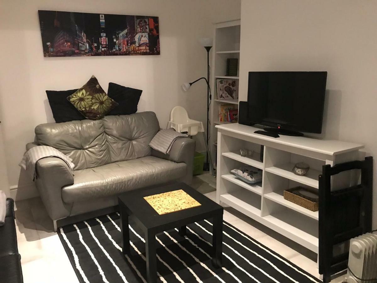 Beautiful Home, 3 Bedroom House Near Alton Towers, Wedgwood Museum, Universities Newcastle-under-Lyme Zewnętrze zdjęcie