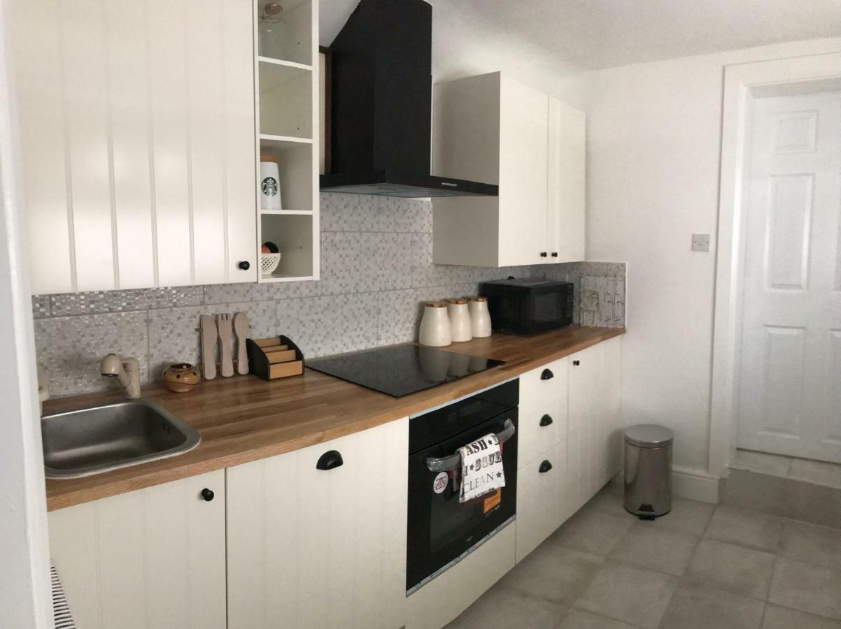 Beautiful Home, 3 Bedroom House Near Alton Towers, Wedgwood Museum, Universities Newcastle-under-Lyme Zewnętrze zdjęcie